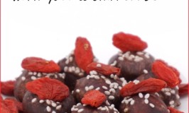 organic macadamia nuts in cacao toffee with goji berries and chia seeds